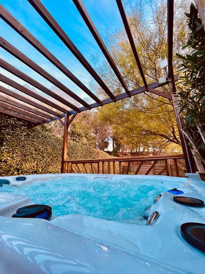 Aparthotel Domaine Amourella Lambesc Zewnętrze zdjęcie