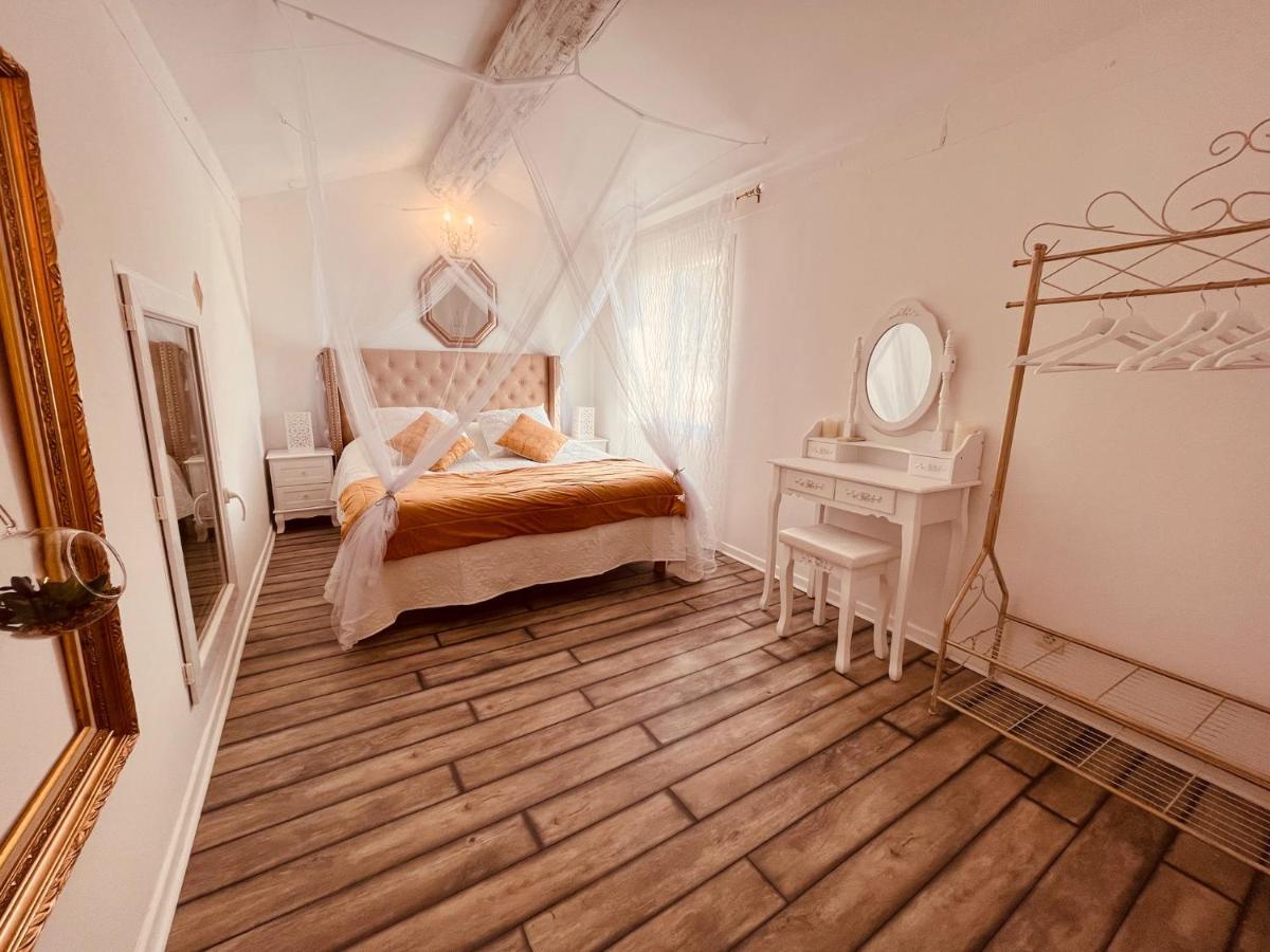 Aparthotel Domaine Amourella Lambesc Pokój zdjęcie