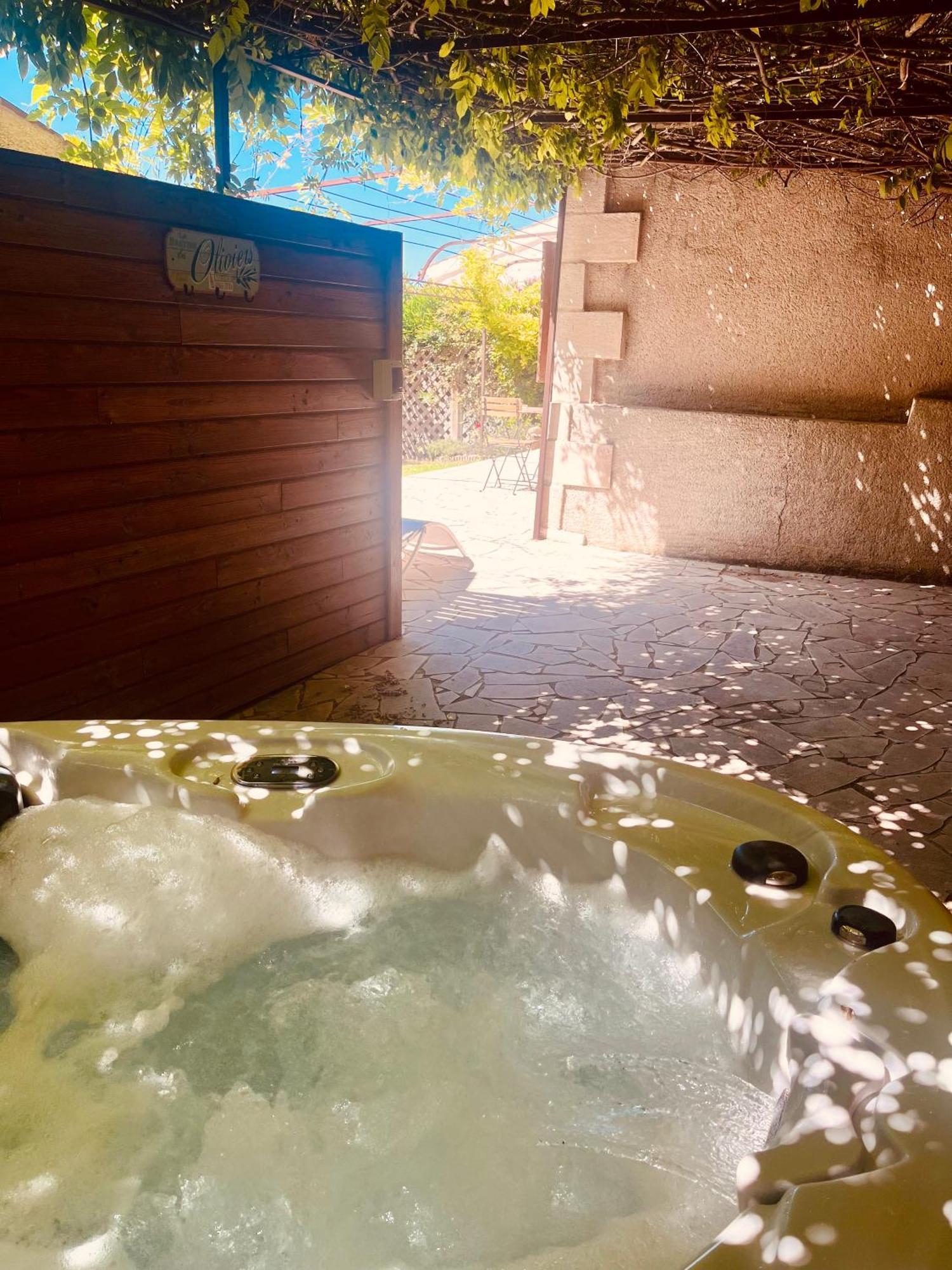 Aparthotel Domaine Amourella Lambesc Pokój zdjęcie
