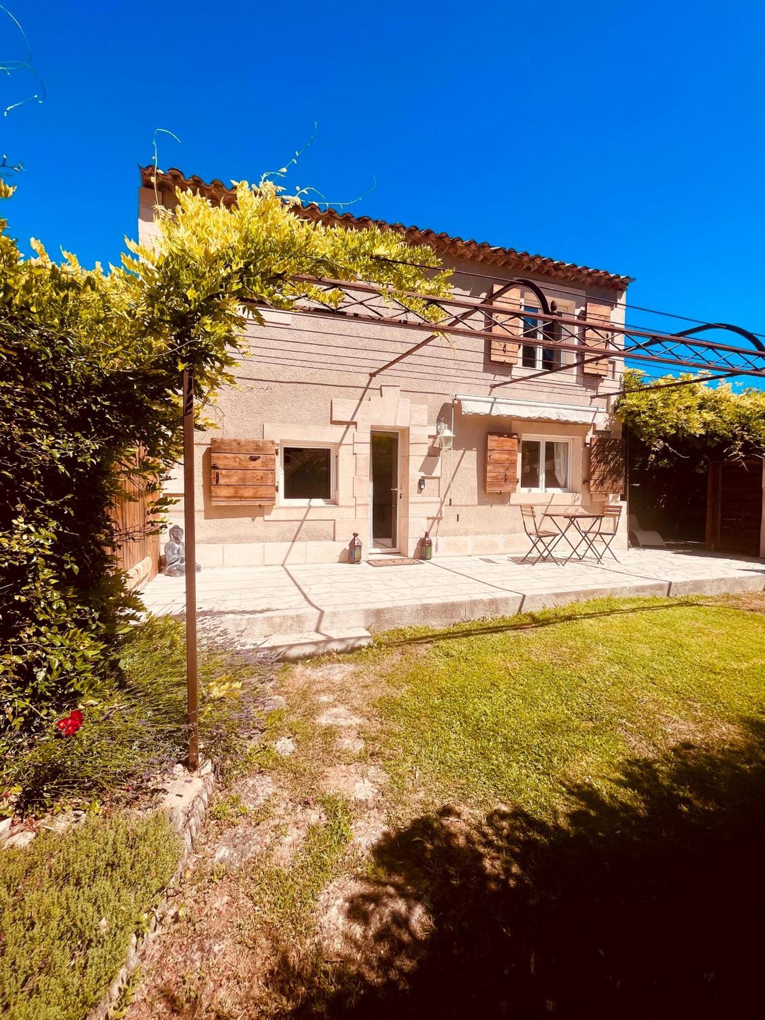 Aparthotel Domaine Amourella Lambesc Pokój zdjęcie