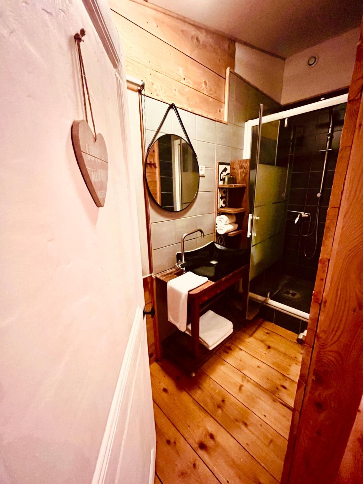 Aparthotel Domaine Amourella Lambesc Pokój zdjęcie